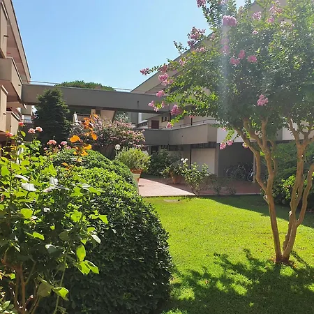 Isstravel, Homes With Common Swimming-pool From 400 To 900 Mt From The Sea *